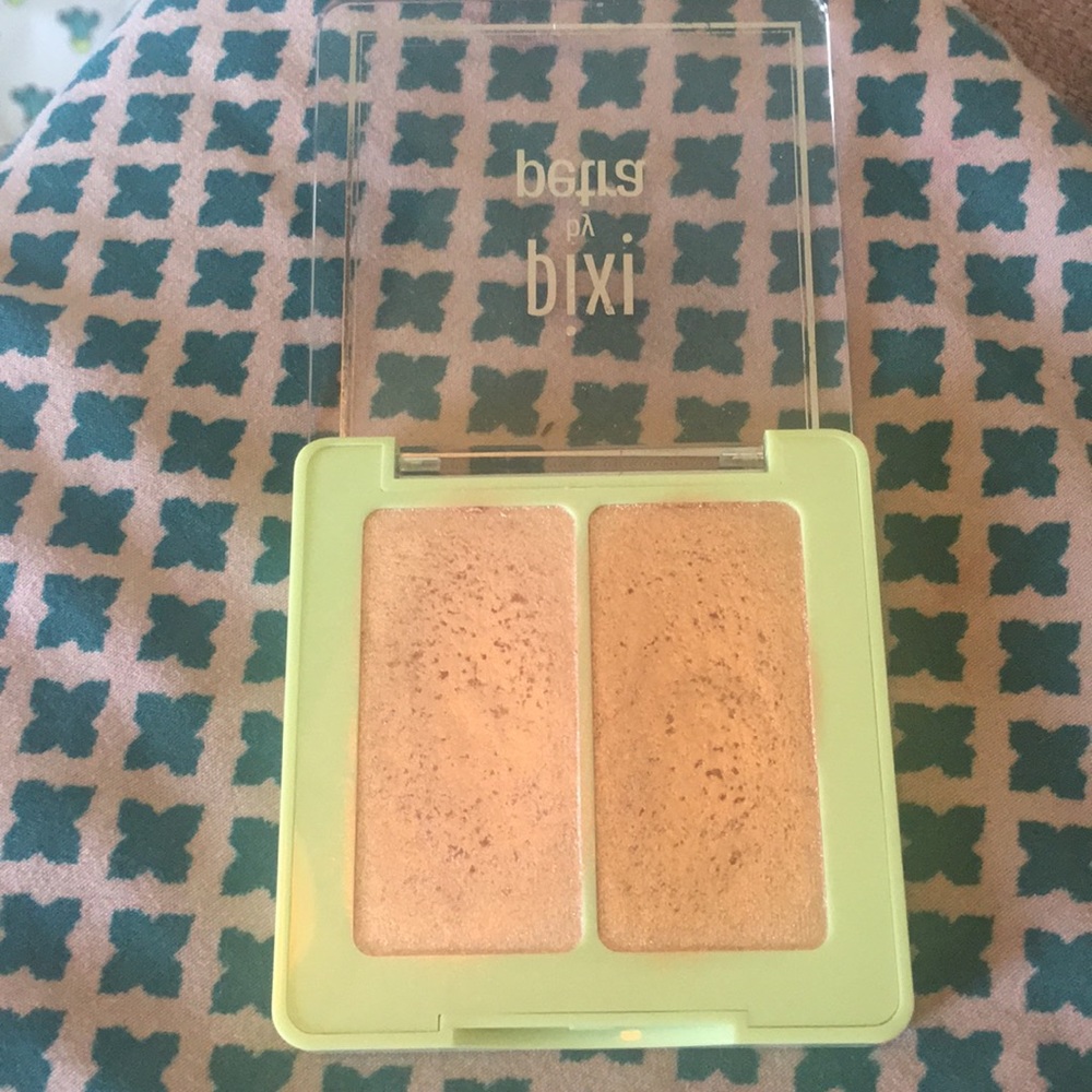 Pixi Glow-y Gossamer Duo in the shade Delicate Dew